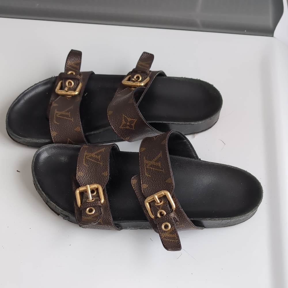 Louis Vuitton Bom Dia Sandal Size 39